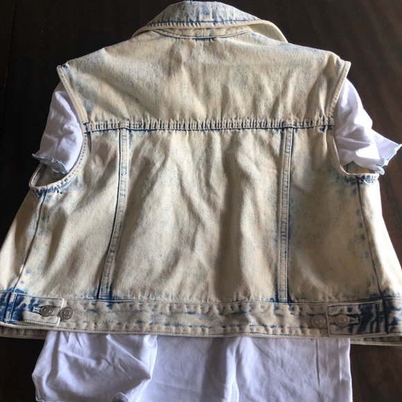 Beautiful jean vest - Picture 6 of 6